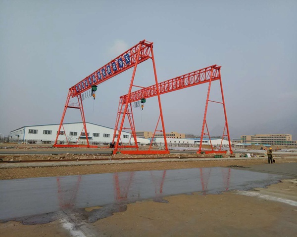 <b>河北衡水龍門吊出租廠家分析下沉原因</b>